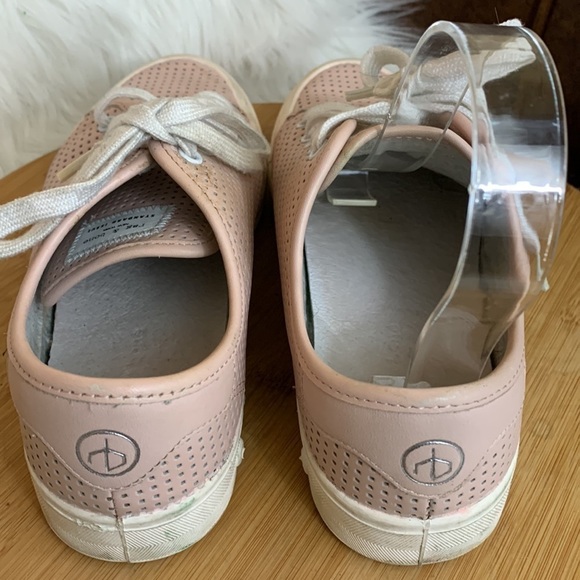 Rag & Bone | Standard Issue Perforated Low Lace Up Pink Leather Sneakers 37 / 7 - Picture 6 of 17